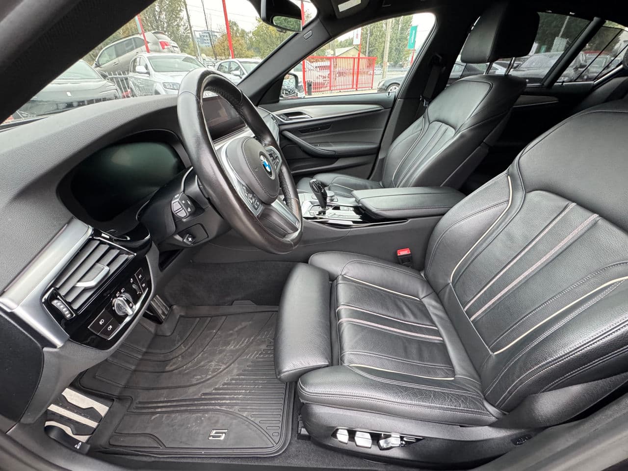 2018 BMW 530e — Miniatură 11
