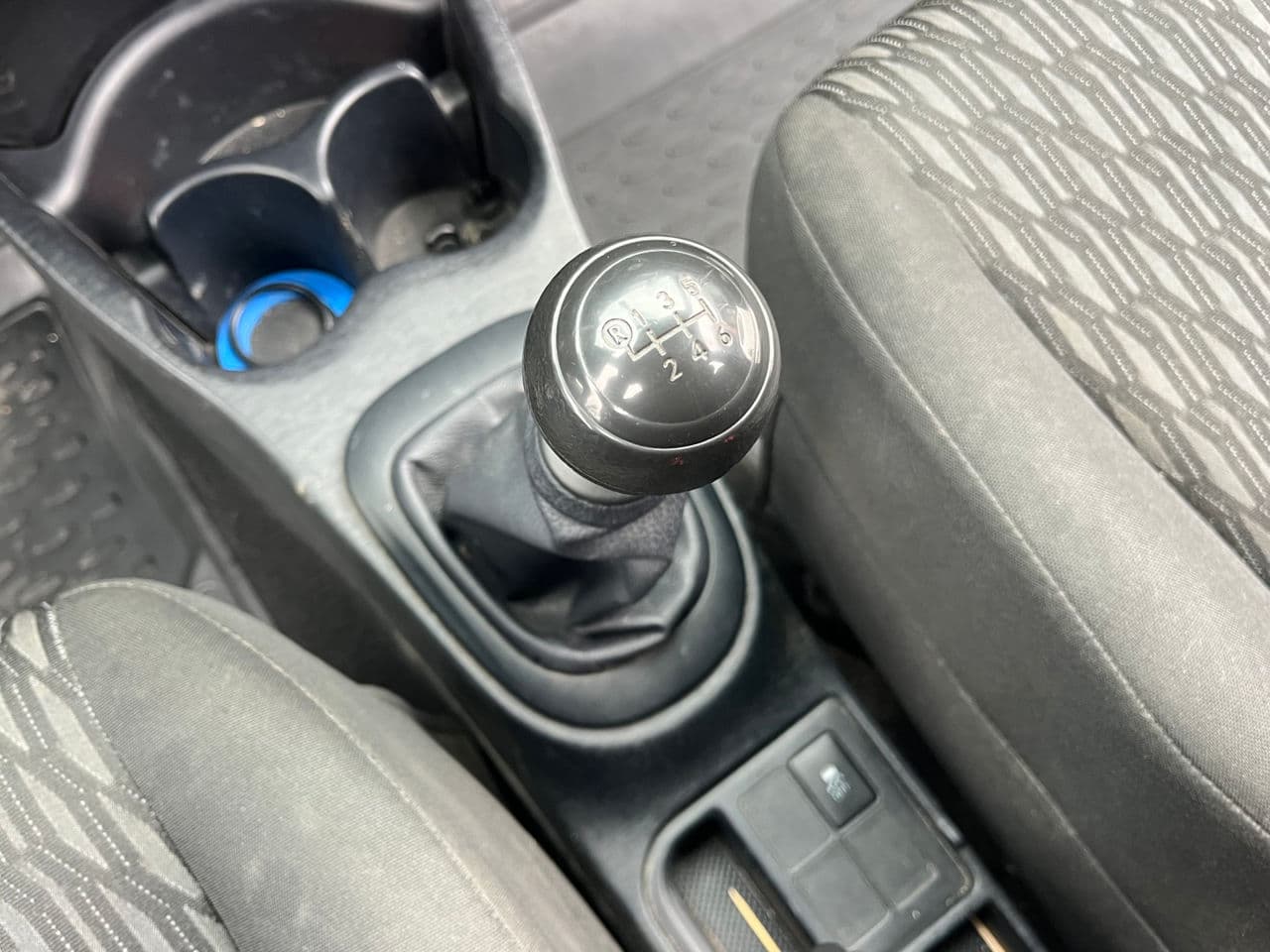 2013 Toyota Yaris — Miniatură 14