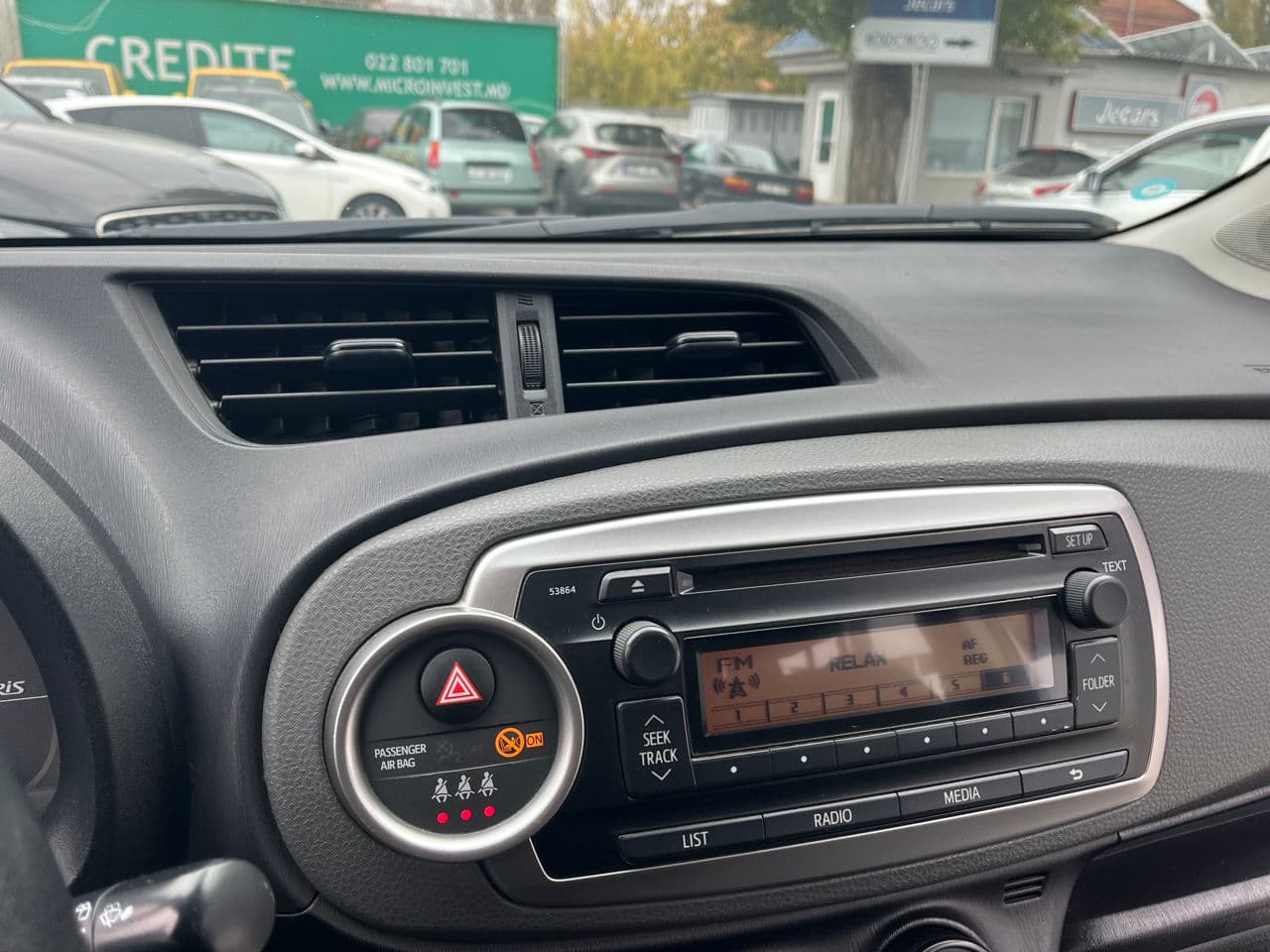 2013 Toyota Yaris — Miniatură 12
