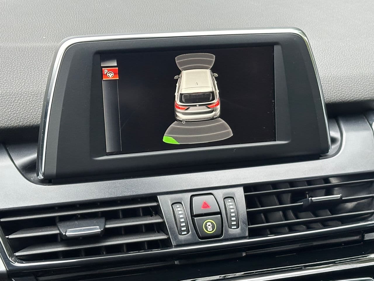 2015 BMW 218d — Miniatură 12