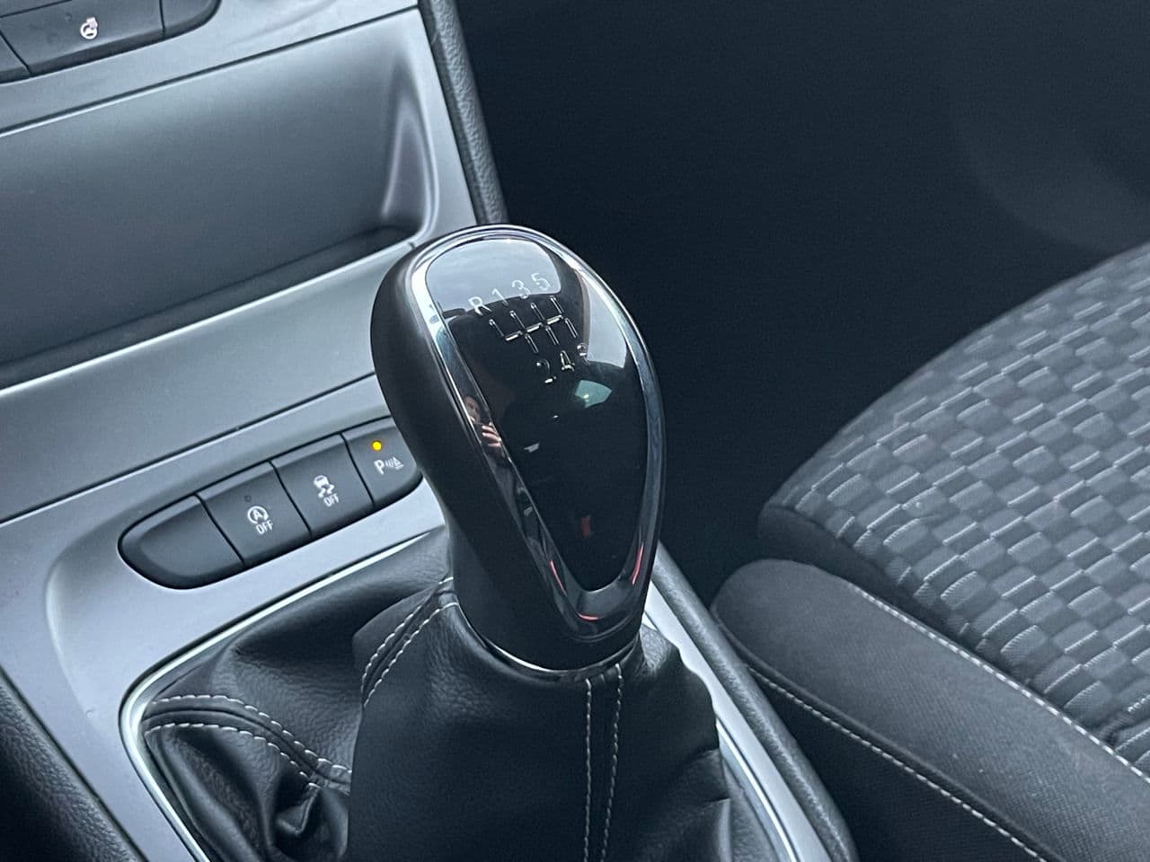 2017 Opel Astra — Miniatură 11