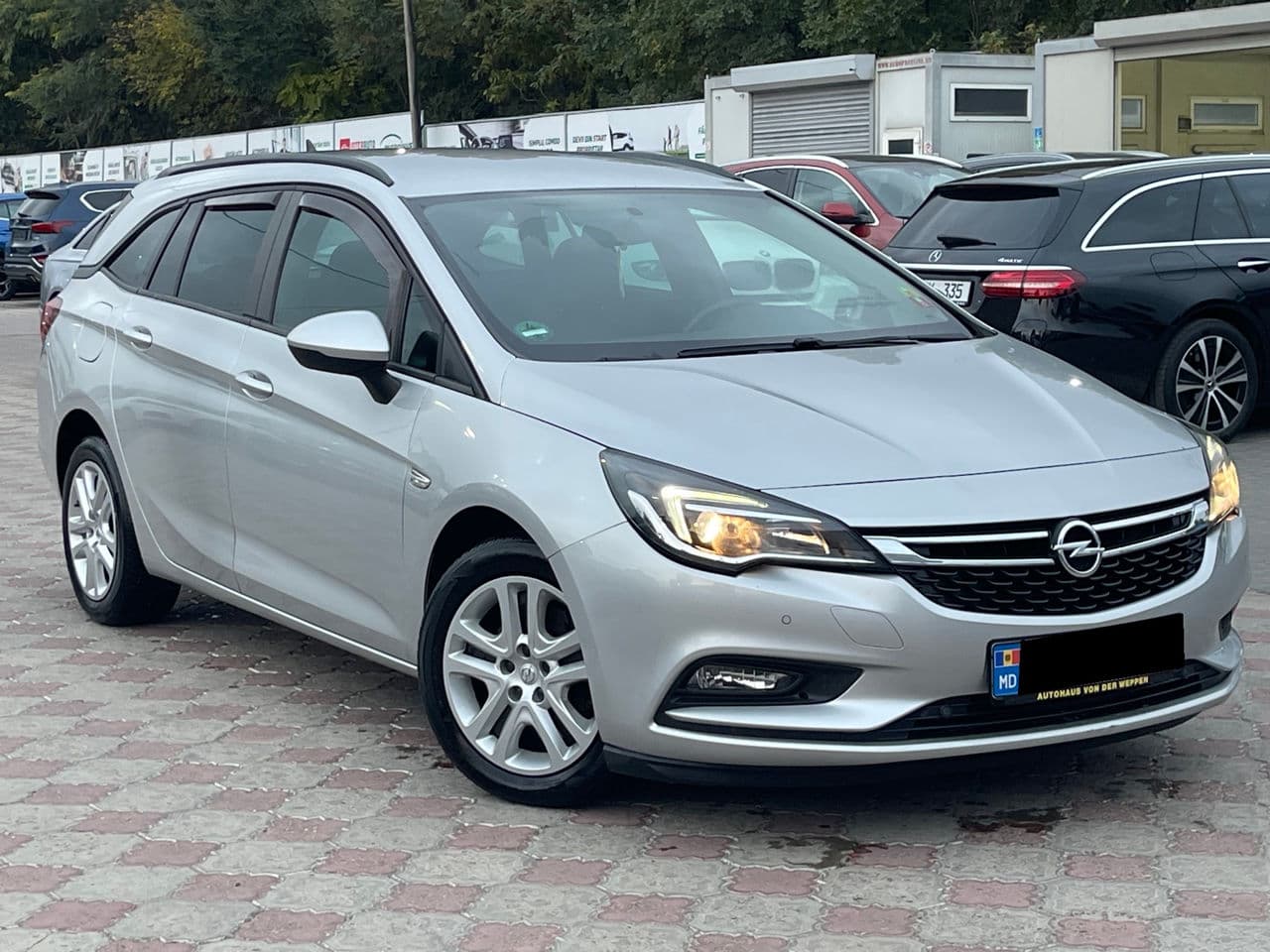 2017 Opel Astra — Miniatură 4