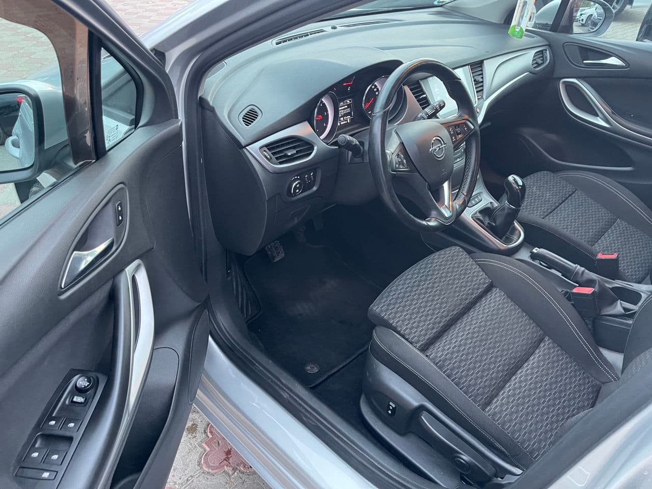 2017 Opel Astra — Miniatură 5