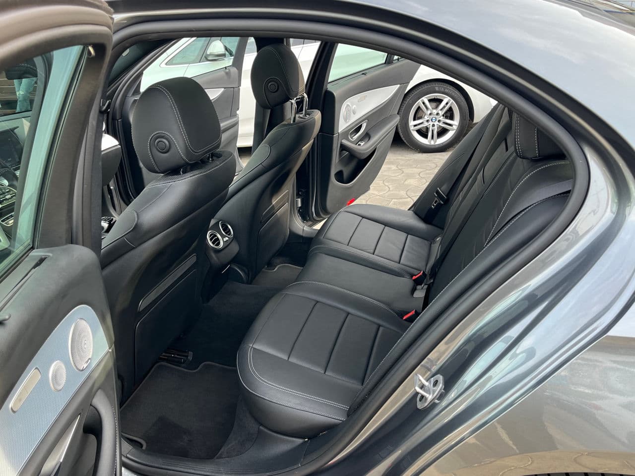 2019 Mercedes E 300e — Miniatură 18