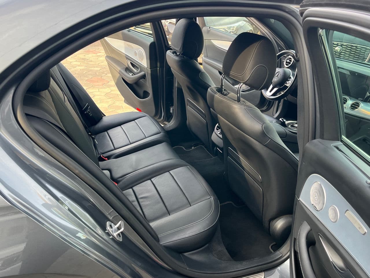 2019 Mercedes E 300e — Miniatură 19