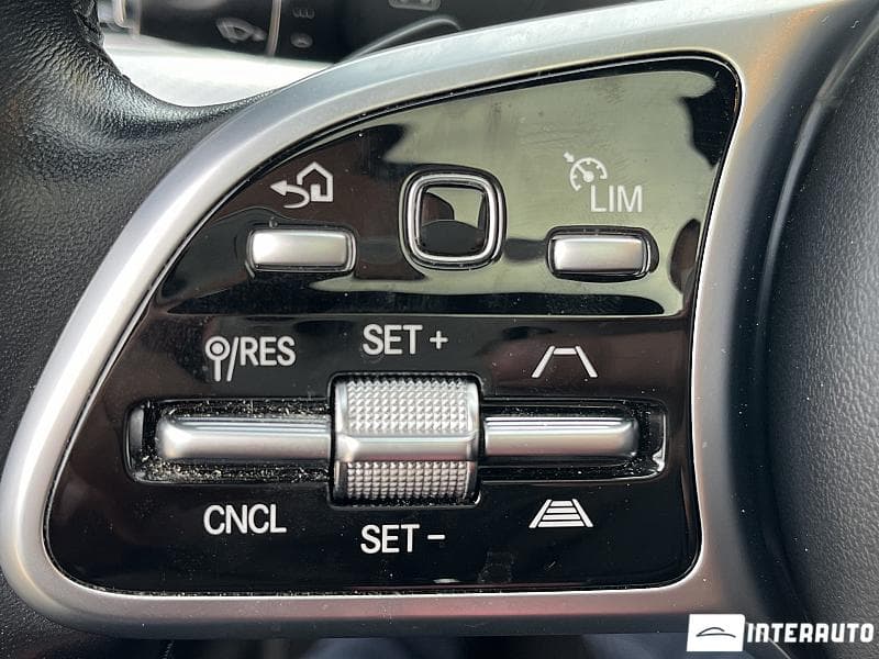 2019 Mercedes E 300e — Miniatură 11