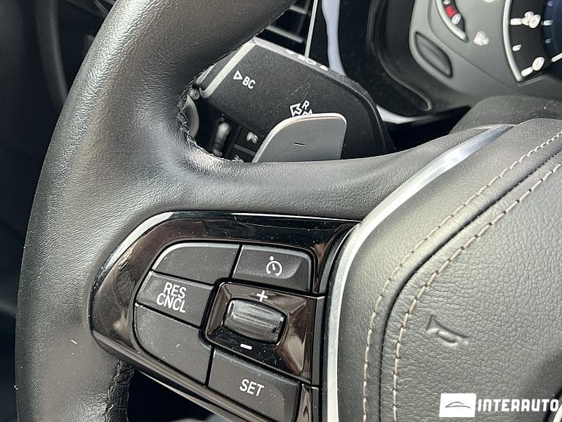 2019 BMW 530e — Miniatură 12