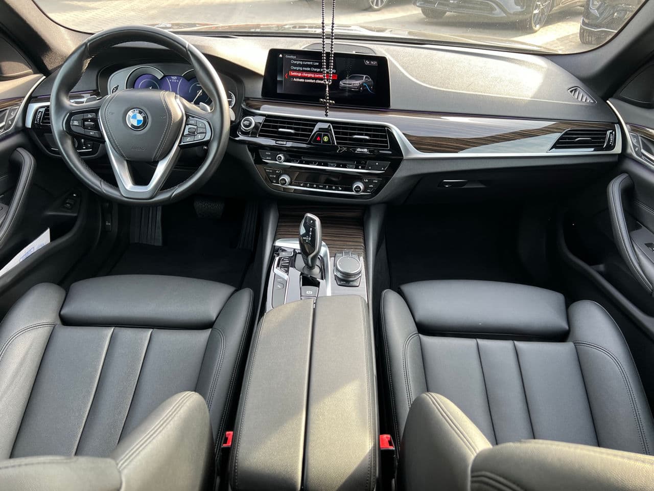 2019 BMW 530e — Miniatură 9