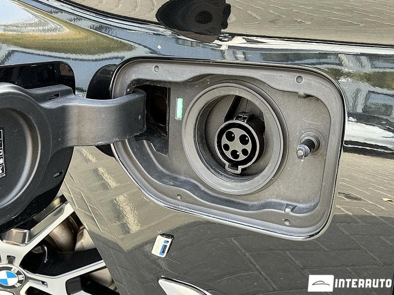 2019 BMW 530e — Miniatură 23