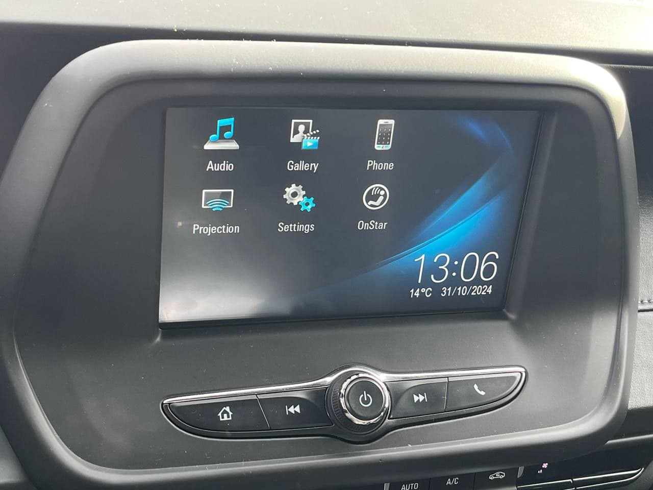 2017 Chevrolet Camaro — Miniatură 10
