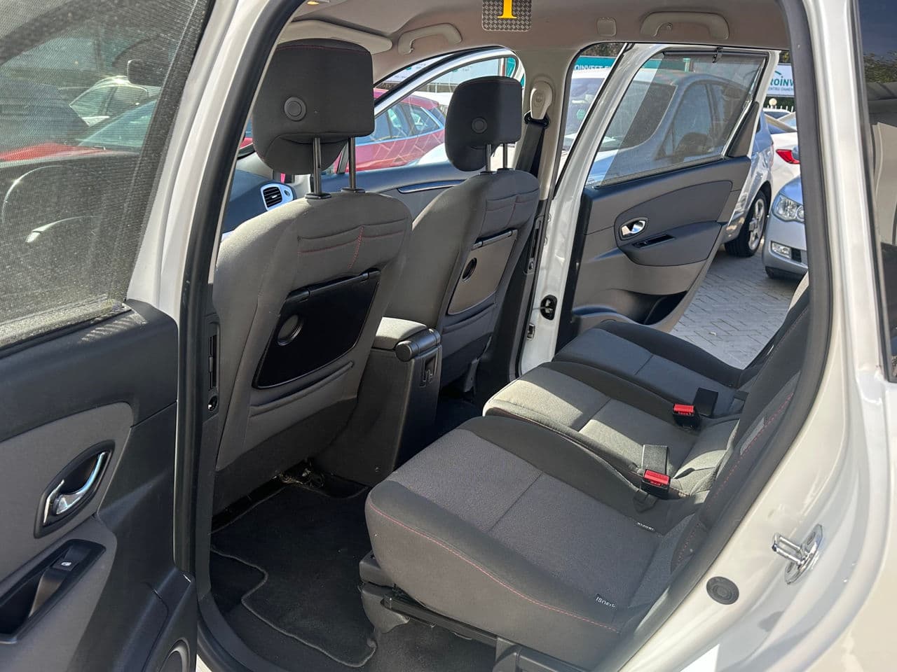 2013 Renault Grand Scenic — Miniatură 20