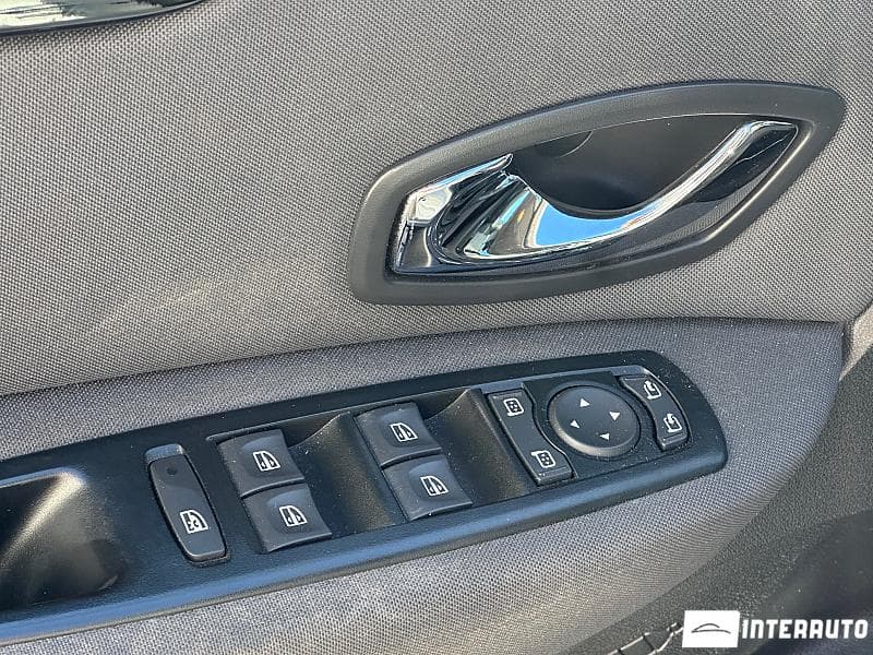 2013 Renault Grand Scenic — Miniatură 18