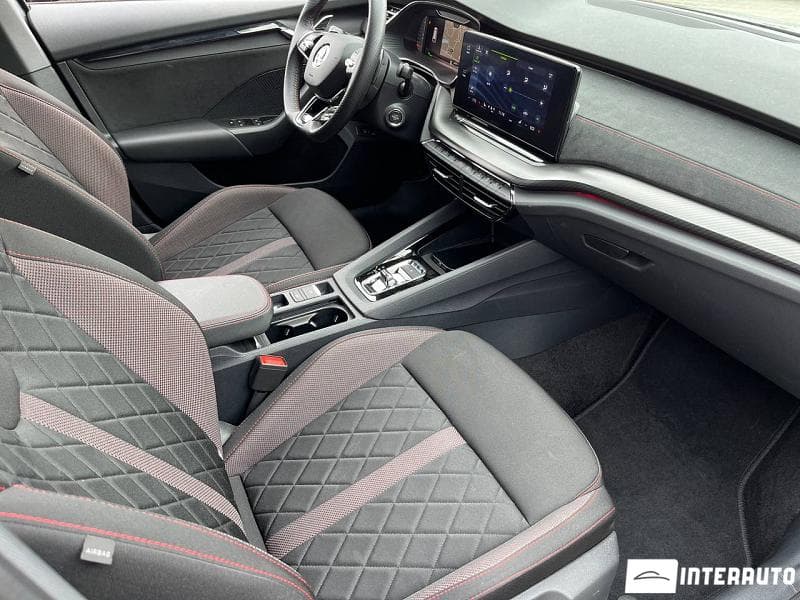2022 Skoda Octavia RS — Miniatură 7