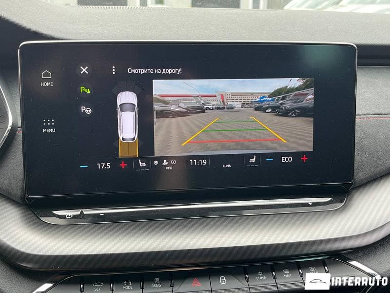 2022 Skoda Octavia RS — Miniatură 17