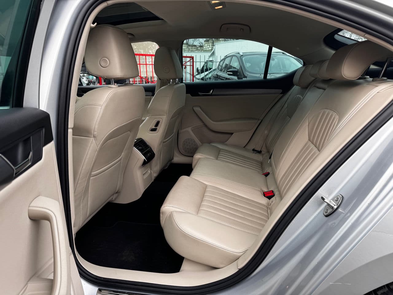 Skoda Superb 2018 — Миниатюра 7