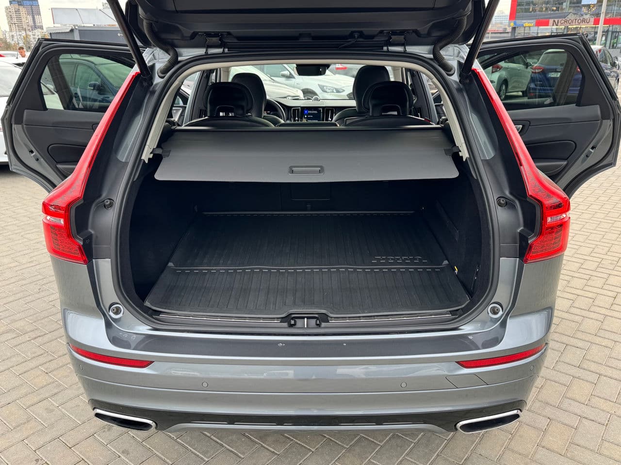 2018 Volvo XC 60 — Miniatură 25
