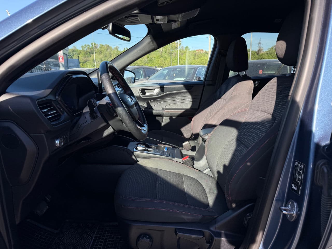 2021 Ford Kuga — Miniatură 6