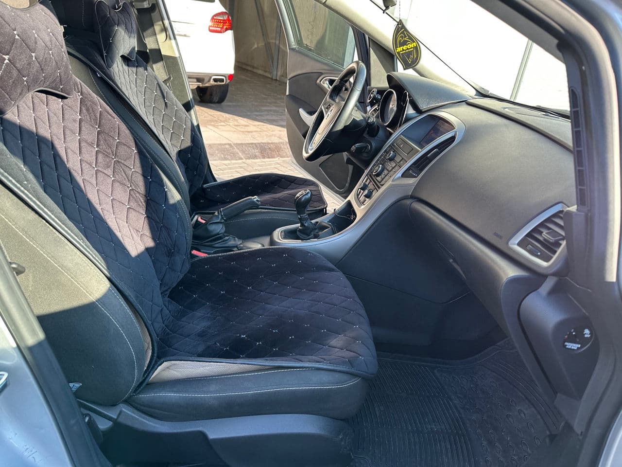 2012 Opel Astra — Miniatură 5