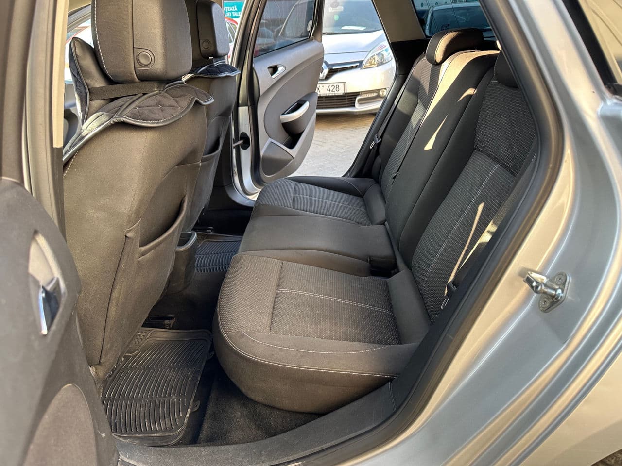 2012 Opel Astra — Miniatură 14