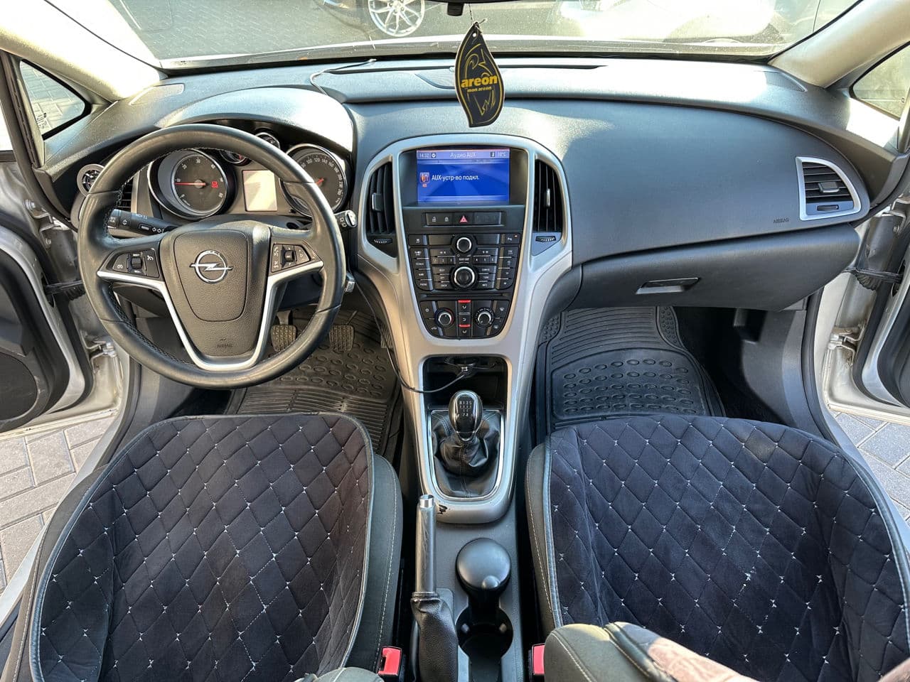 2012 Opel Astra — Miniatură 8