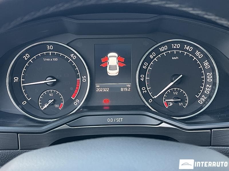 Skoda Superb 2017 — Миниатюра 10