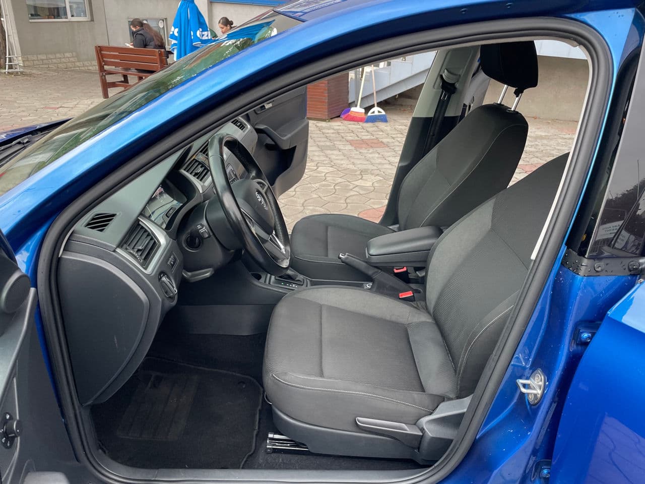 2015 Skoda Rapid — Miniatură 7