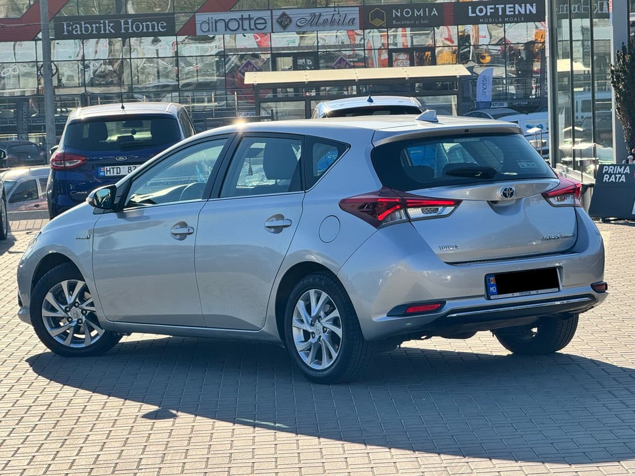 2015 Toyota Auris — Miniatură 4