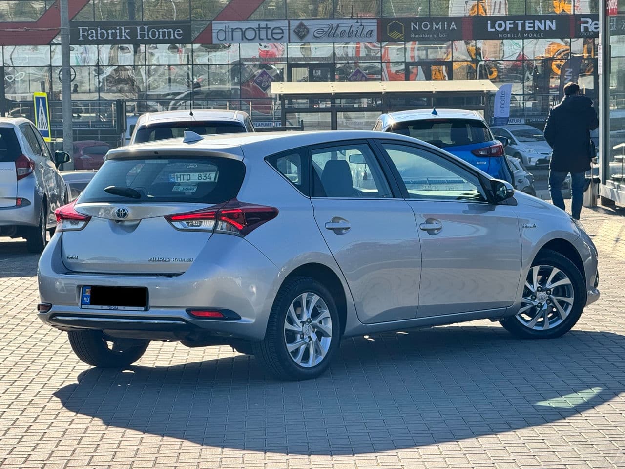 2015 Toyota Auris — Miniatură 3
