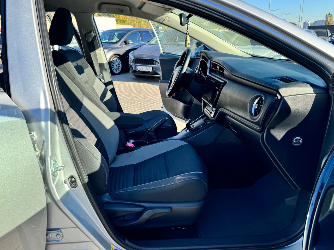 2015 Toyota Auris — Miniatură 15