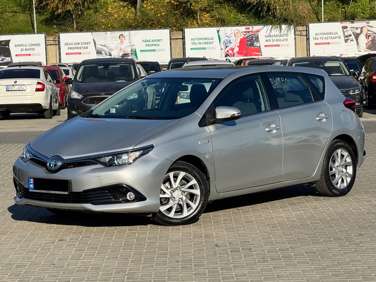 2015 Toyota Auris — Miniatură 2