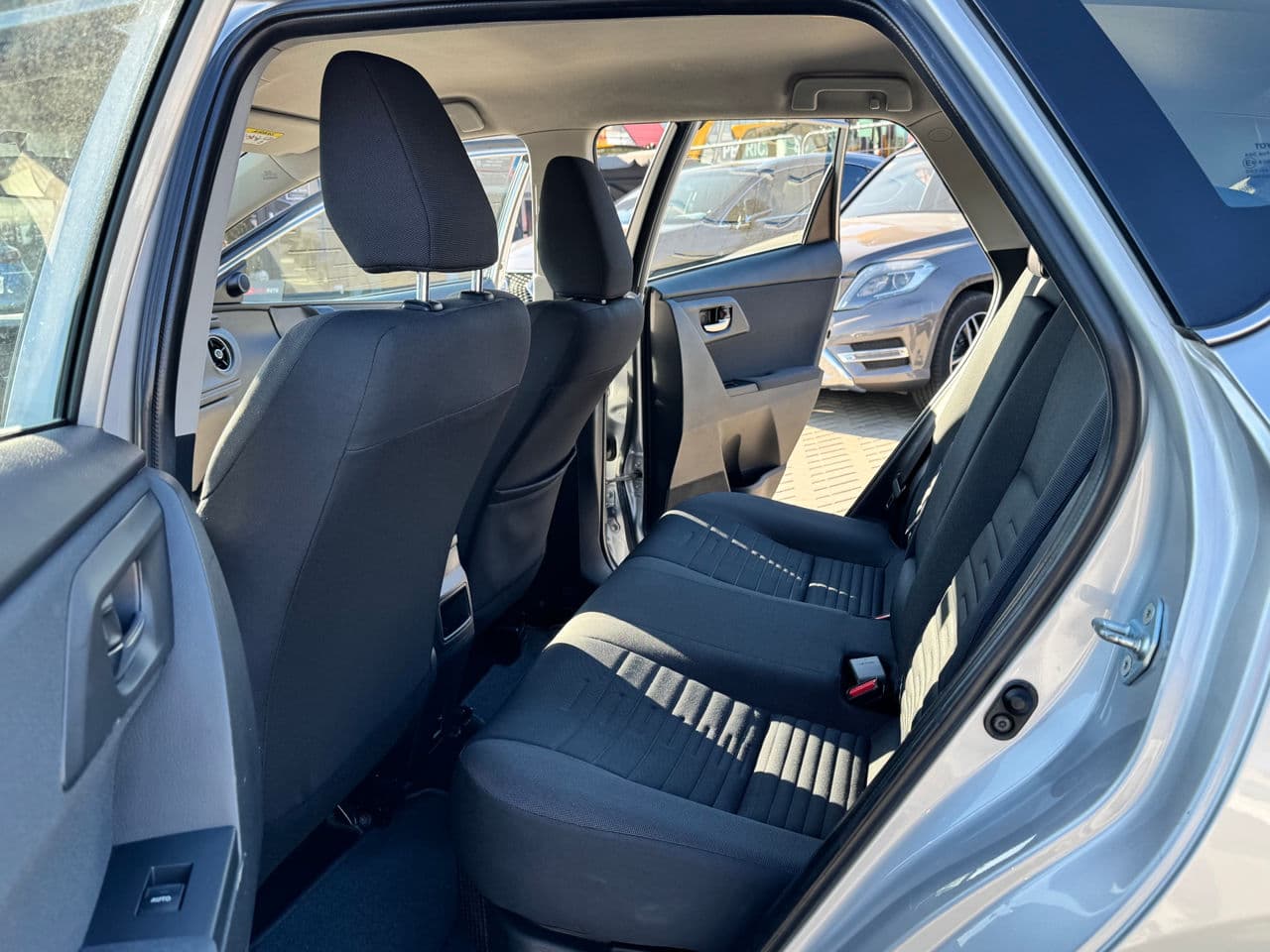 2015 Toyota Auris — Miniatură 13