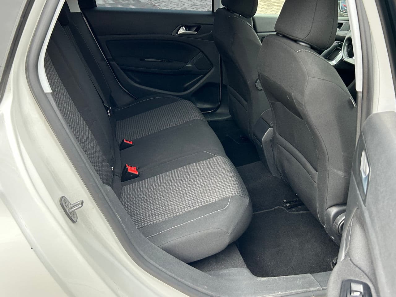 2020 Peugeot 308 — Miniatură 18