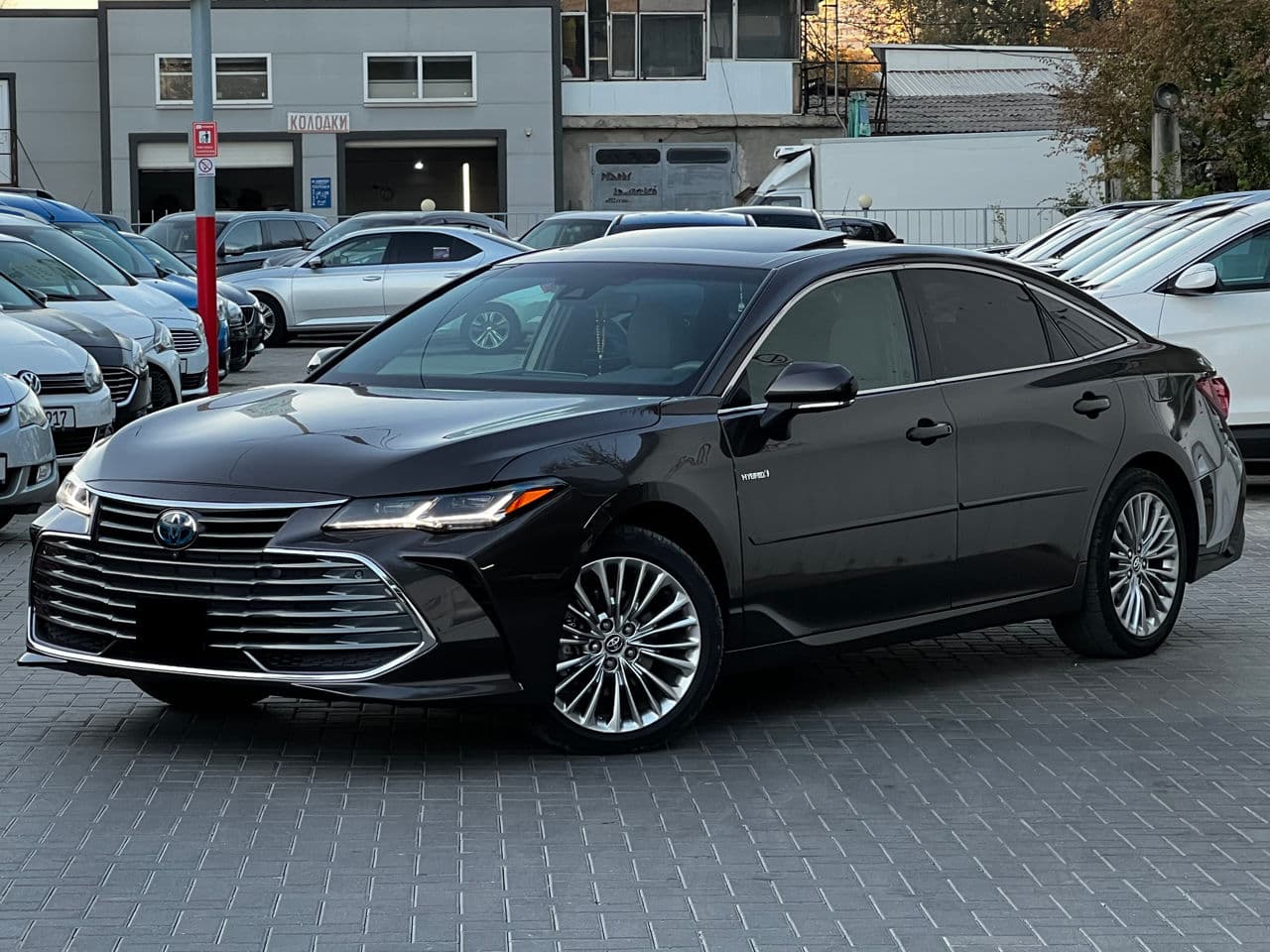2020 Toyota Avalon — Miniatură 4