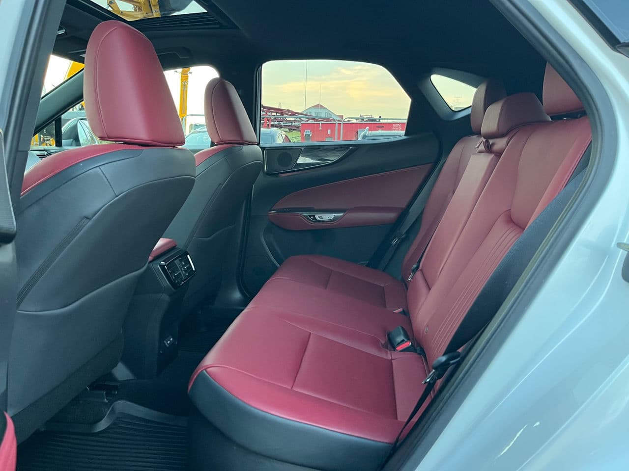 2023 Lexus NX 350H — Miniatură 15