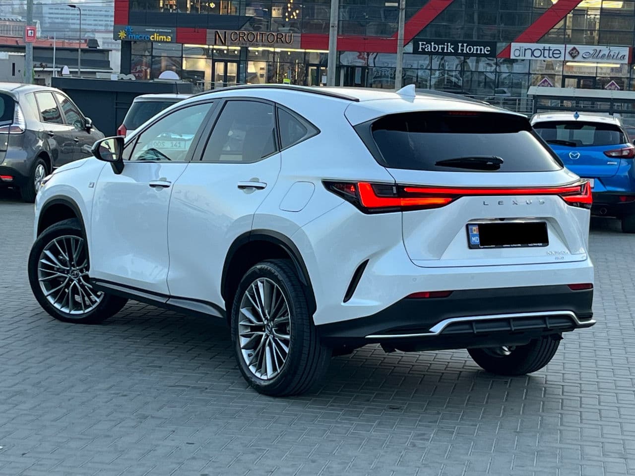 2023 Lexus NX 350H — Miniatură 2