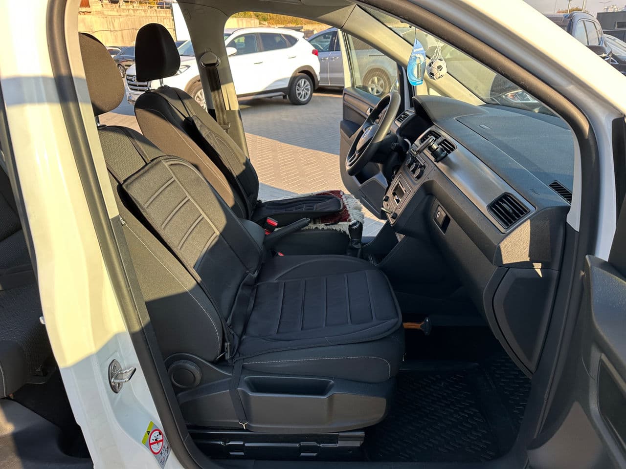 2018 Volkswagen Caddy Maxi — Miniatură 14