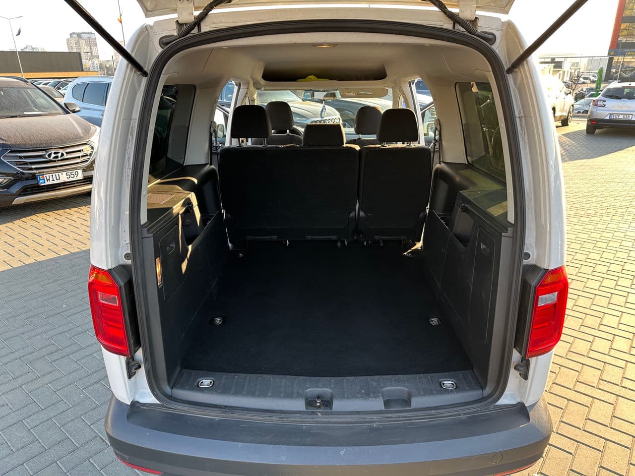 2018 Volkswagen Caddy Maxi — Miniatură 18