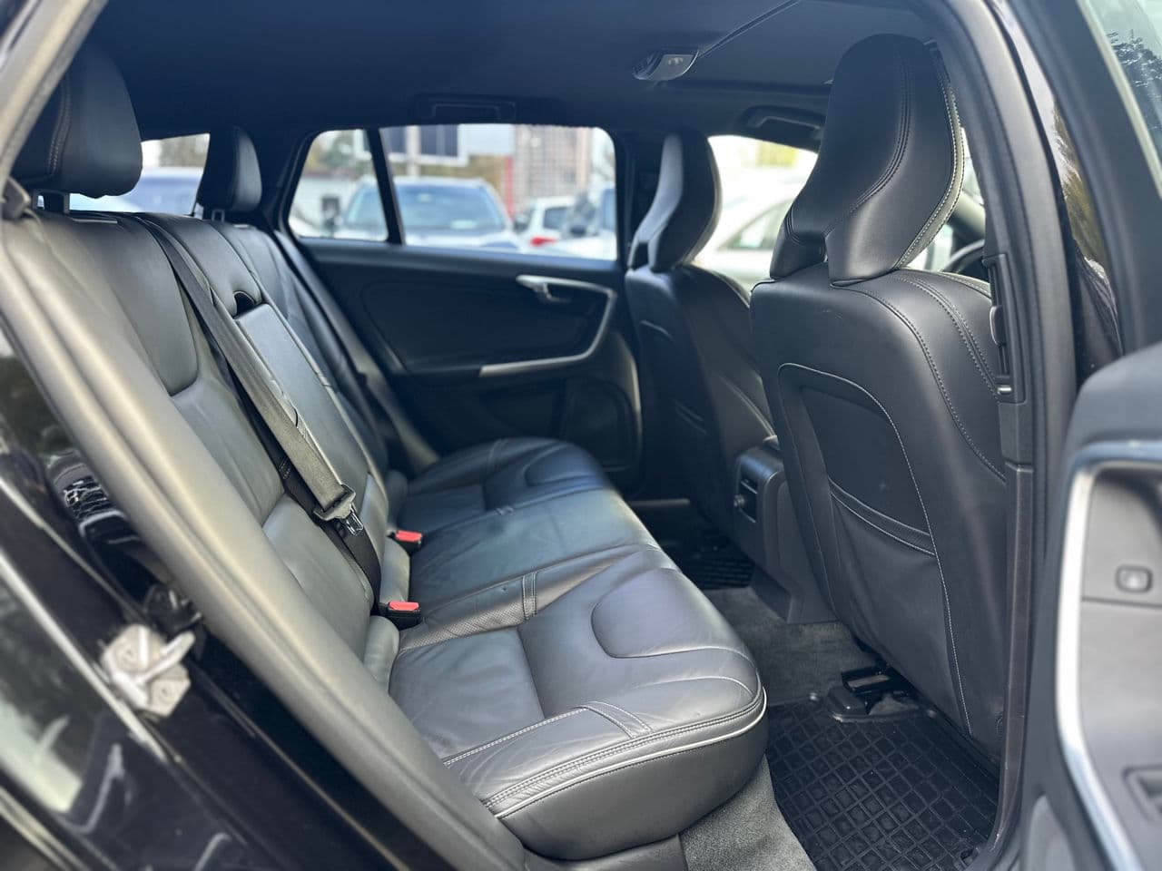Volvo V 60 2015 — Миниатюра 19
