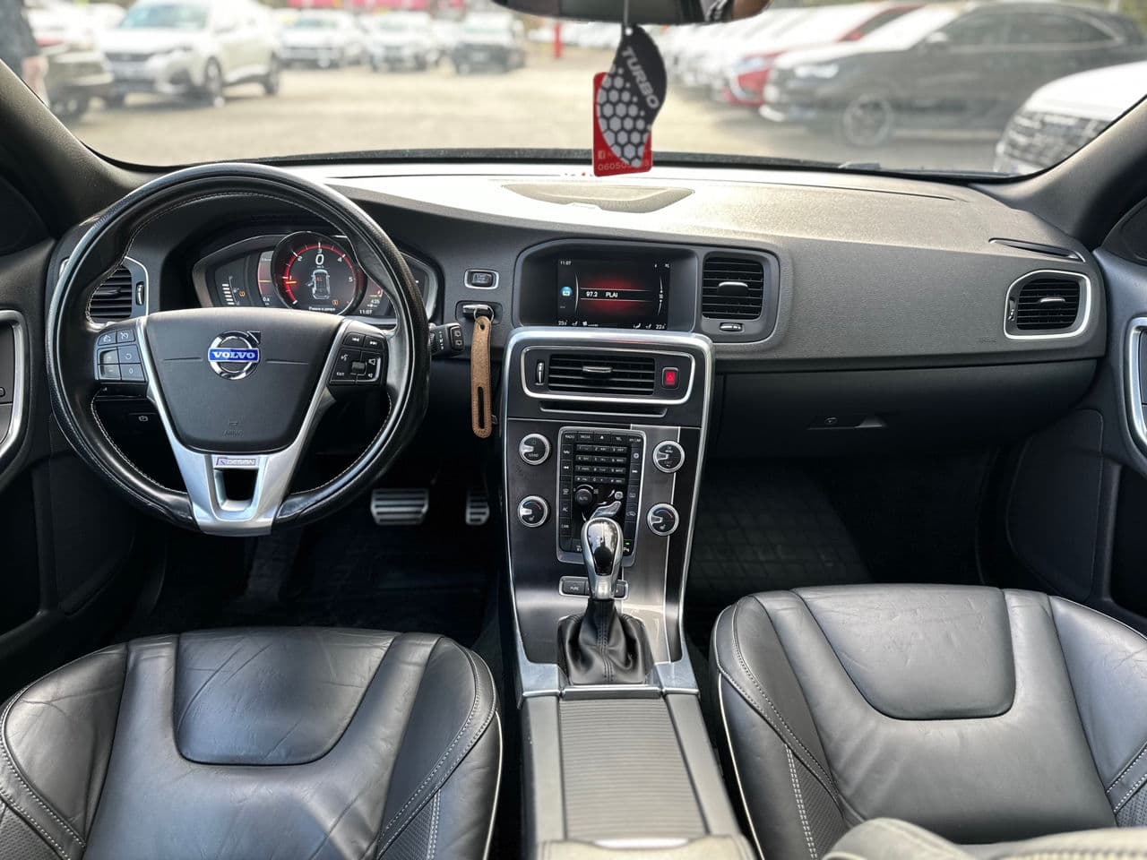 Volvo V 60 2015 — Миниатюра 20