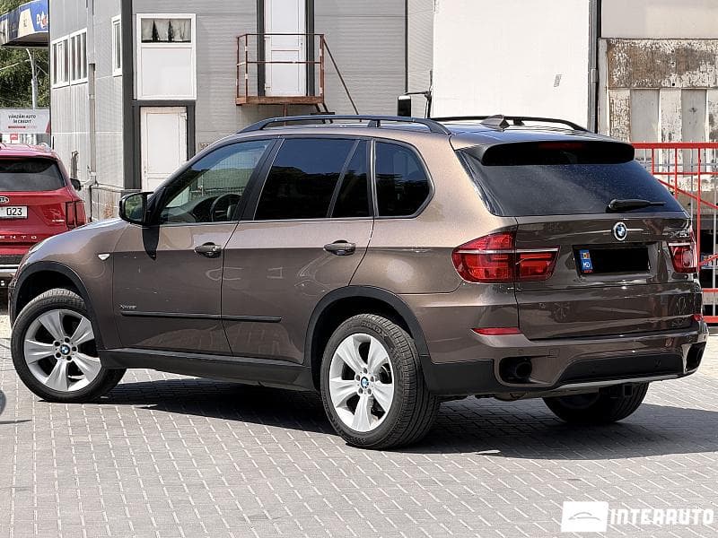 BMW X5 3.5i 2012 — Миниатюра 2