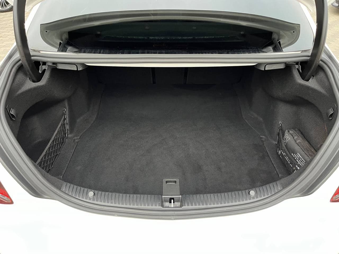 2019 Mercedes C 220 — Miniatură 18