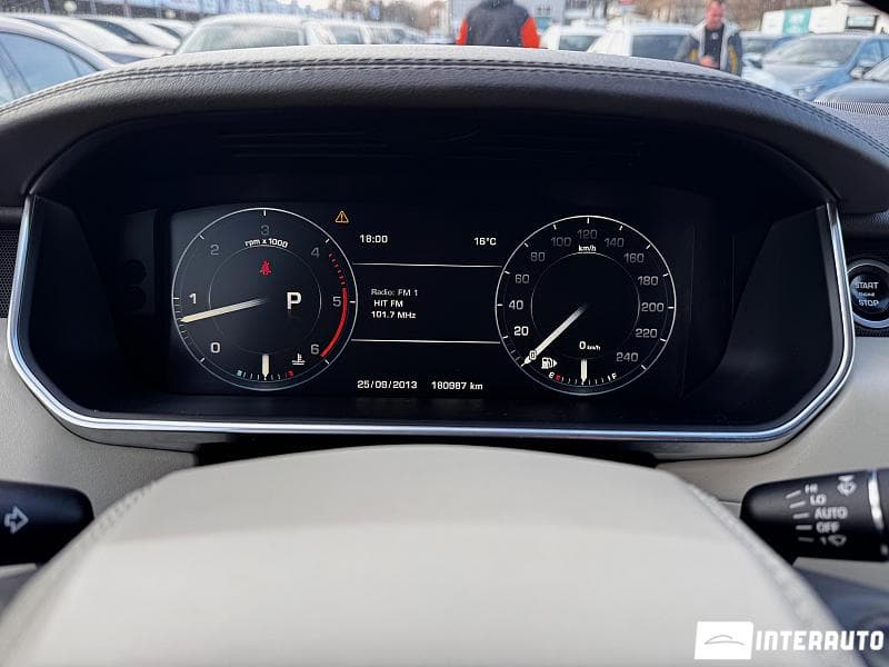2016 Land Rover Range Rover Vogue — Miniatură 9