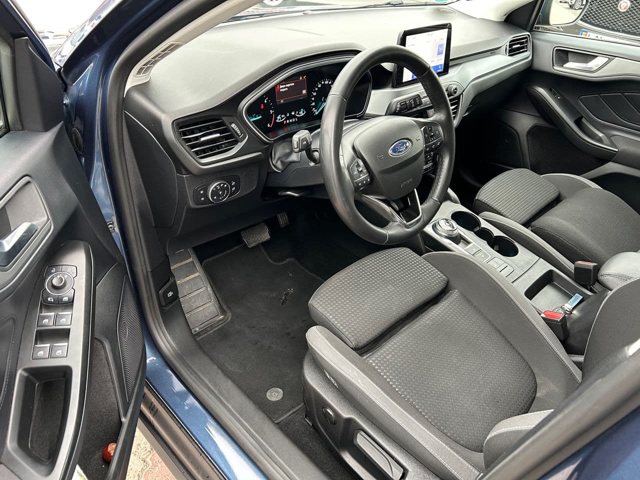 2022 Ford Focus — Miniatură 6