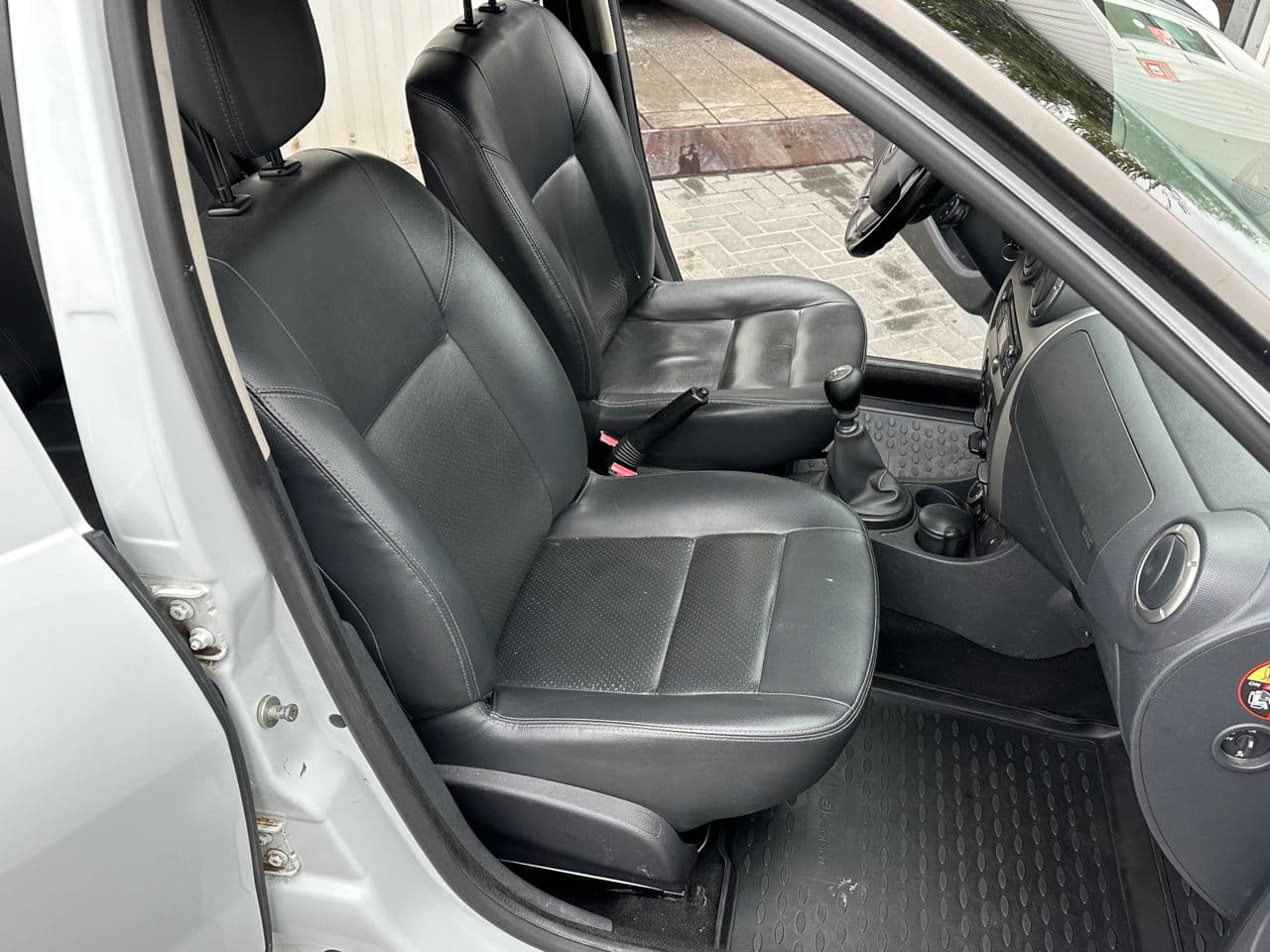 Dacia Duster 2012 — Миниатюра 5