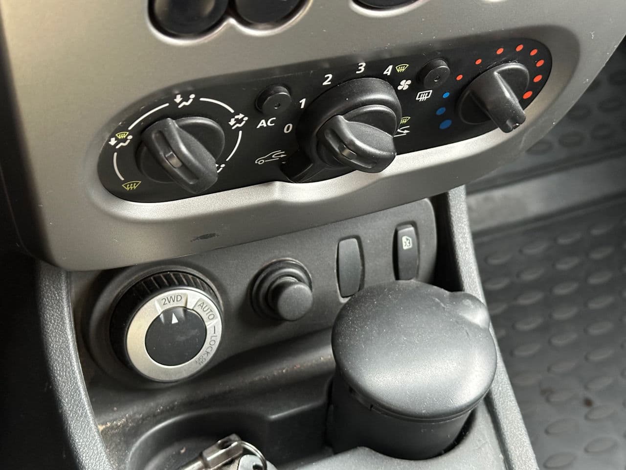 Dacia Duster 2012 — Миниатюра 9