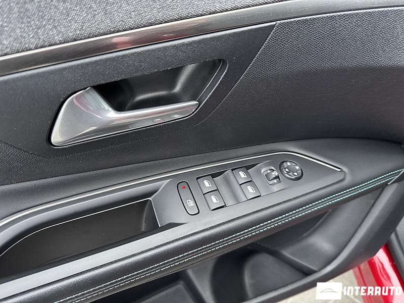 2022 Peugeot 3008 — Miniatură 10