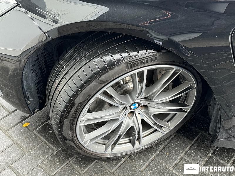 2019 BMW 745e — Miniatură 26
