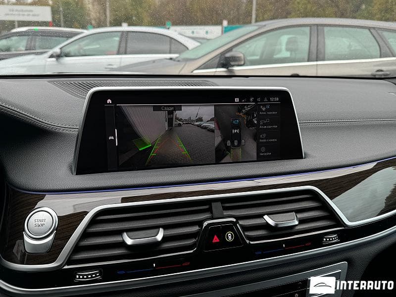 2019 BMW 745e — Miniatură 11