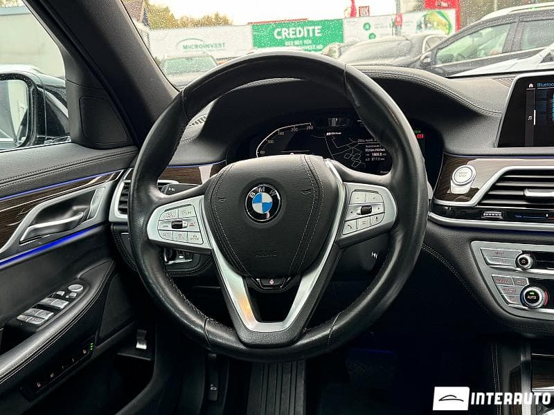 2019 BMW 745e — Miniatură 9