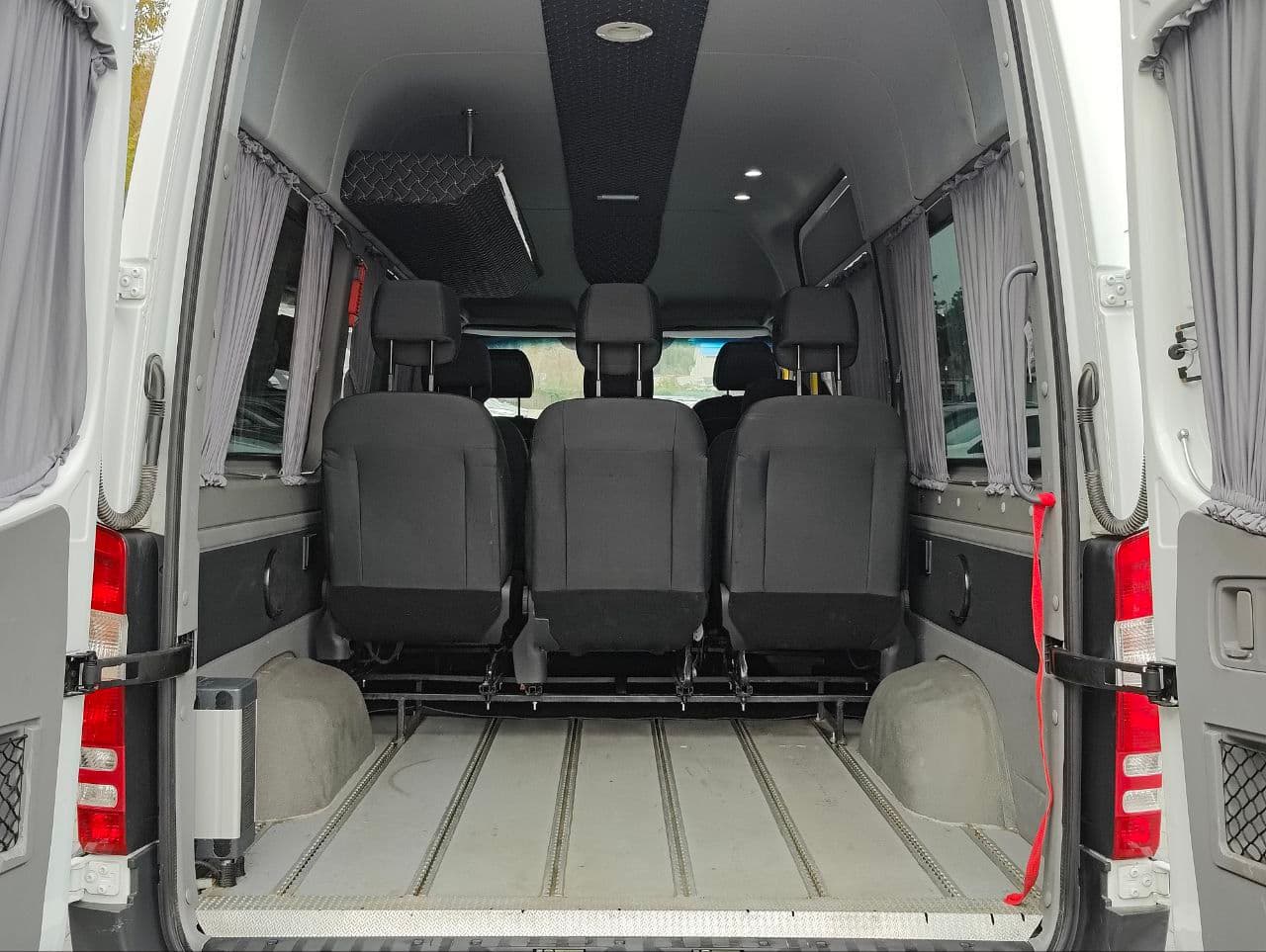 2016 Mercedes Sprinter — Miniatură 9